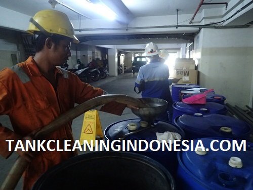 CLEANING TANKI SOLAR DI PT. SINARMAS LAND PLAZA