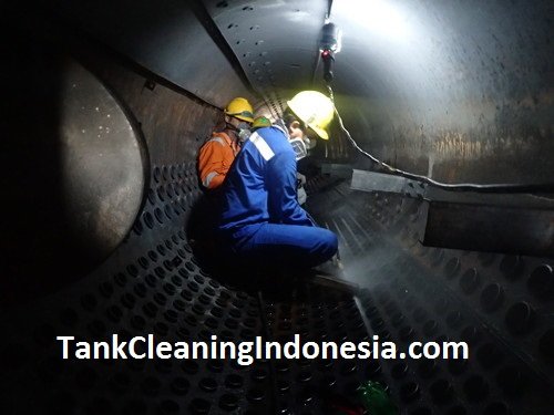 Cleaning Boiler di Pabrik Gula Kremboong Sidoarjo