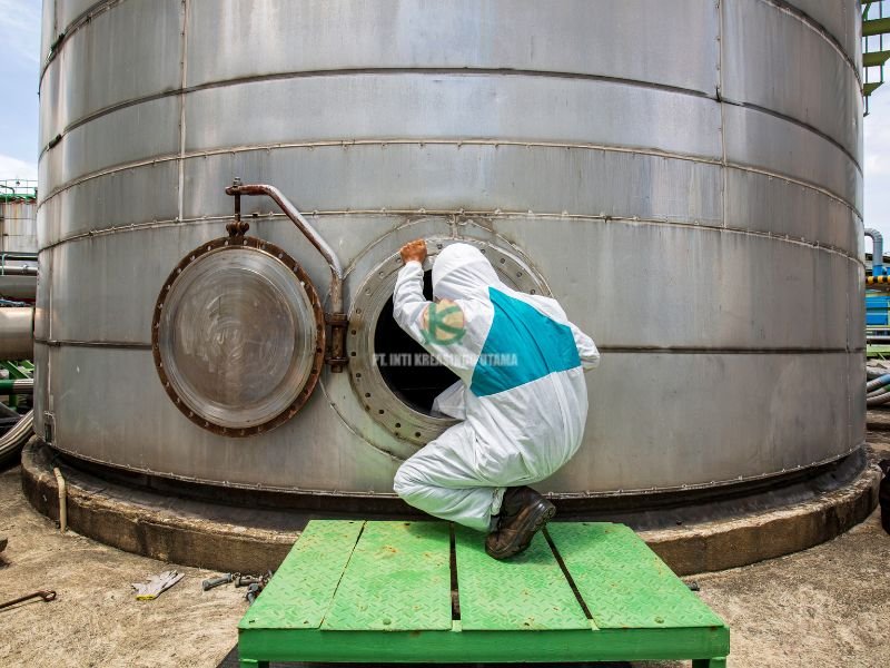 Tank Cleaning Farmasi Surabaya